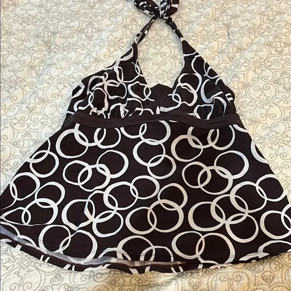 Motherhood Maternity Beige and White Swimwear - Picture 3 of 7